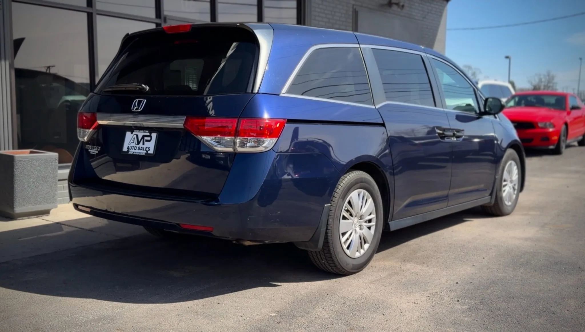 Used 2016 Honda Odyssey LX image 2