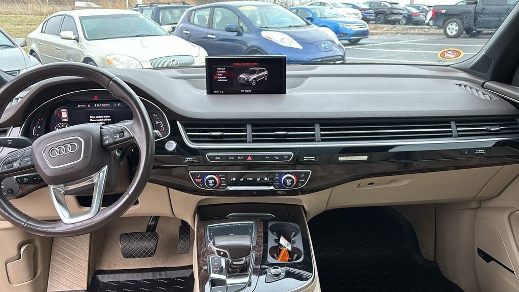 Used 2018 Audi Q7 3.0T Premium Plus w/ Premium Plus Package image 12