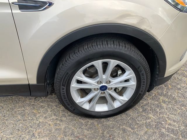 Used 2018 Ford Escape SEL FWD image 39