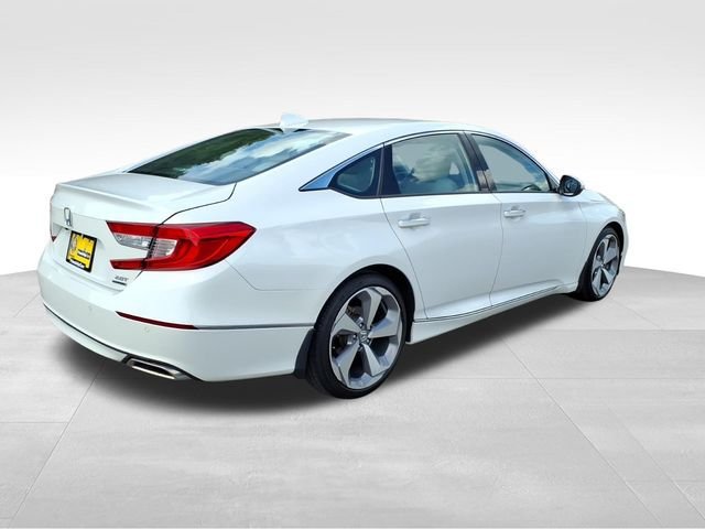 Used 2018 Honda Accord Touring image 12