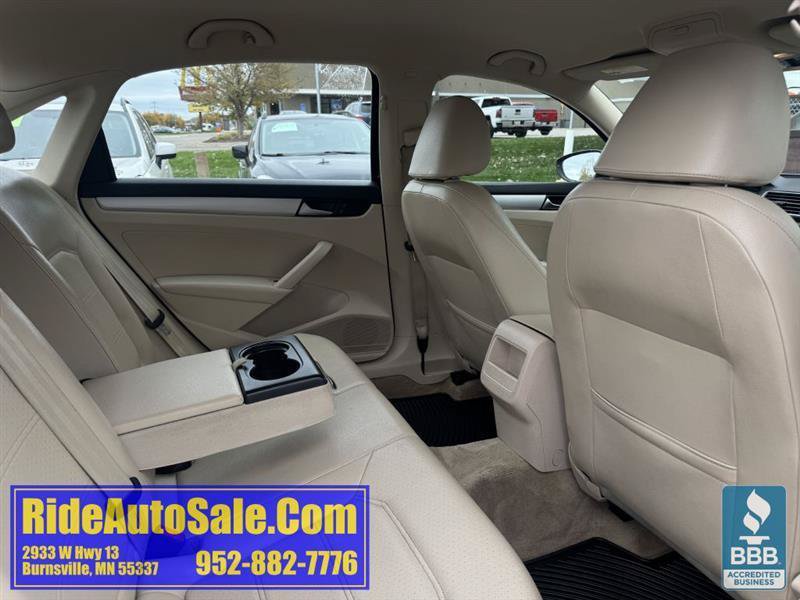 Used 2012 Volkswagen Passat 2.5 SE FWD image 16