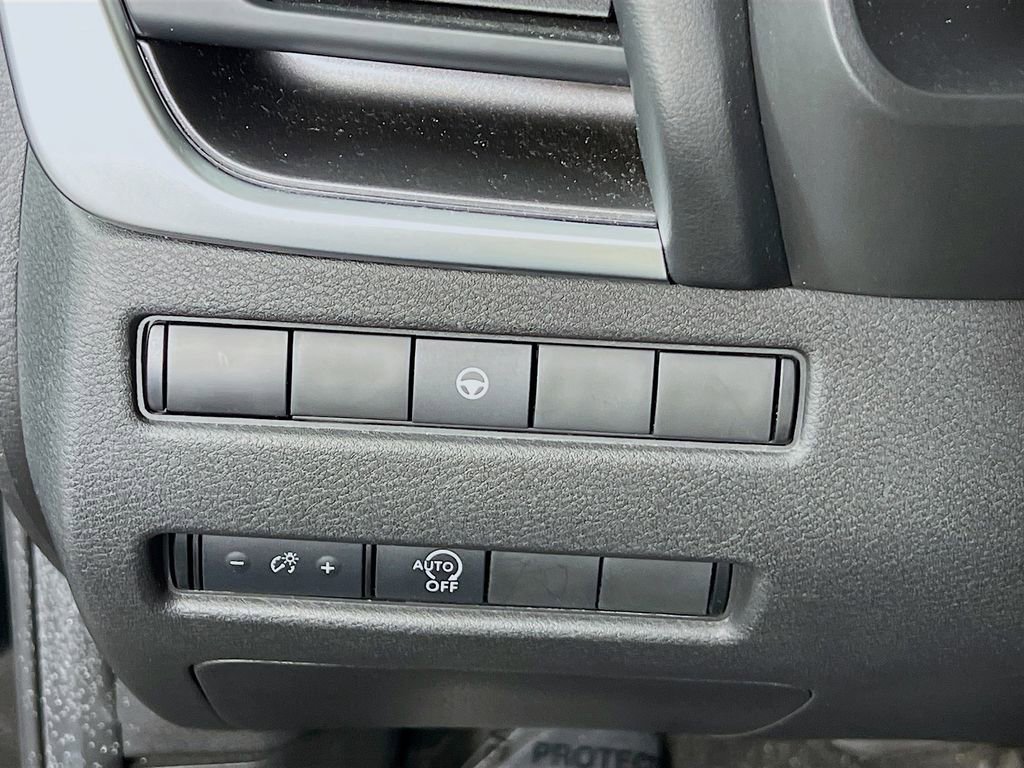 Used 2023 Nissan Rogue SV image 9