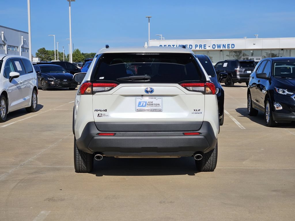 Used 2022 Toyota RAV4 XLE Premium AWD/4WD image 6