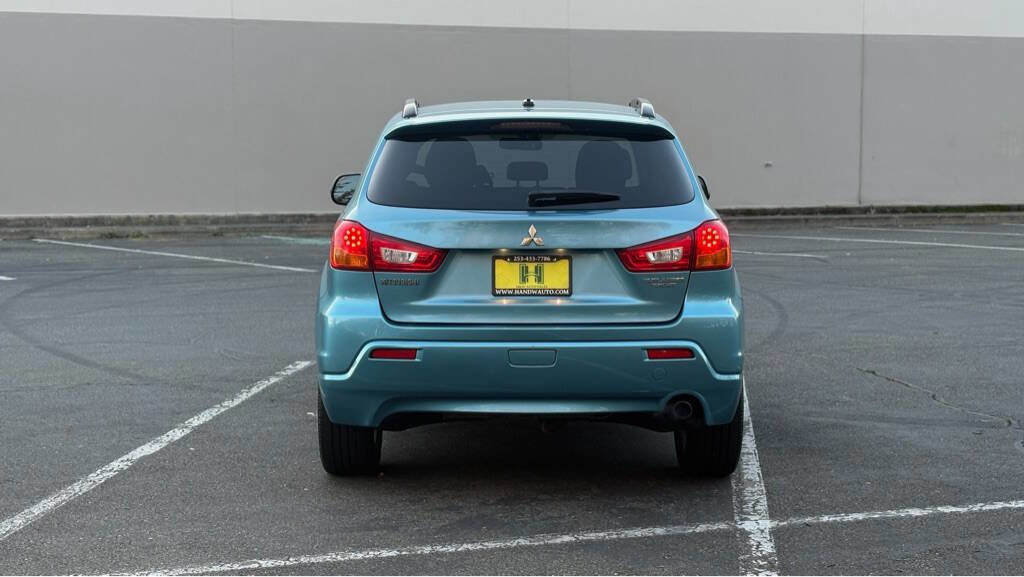 Used 2011 Mitsubishi Outlander Sport SE image 4