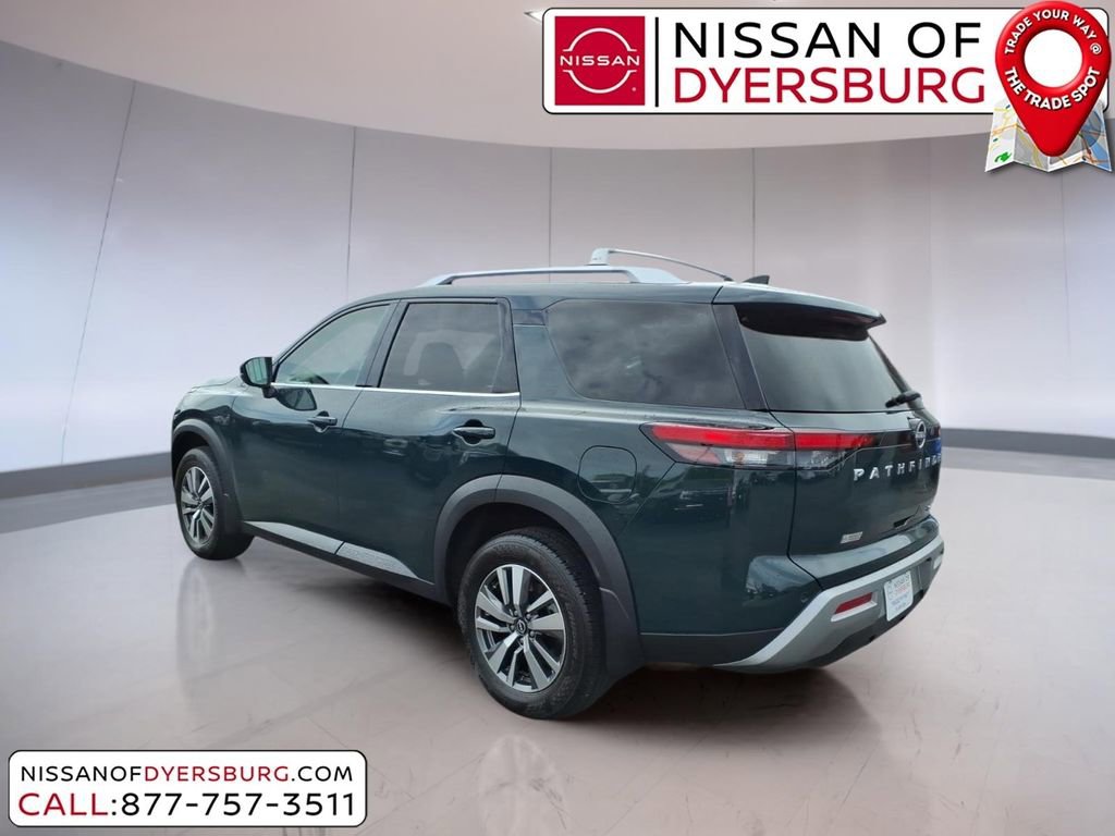 Used 2025 Nissan Pathfinder SL AWD/4WD image 5