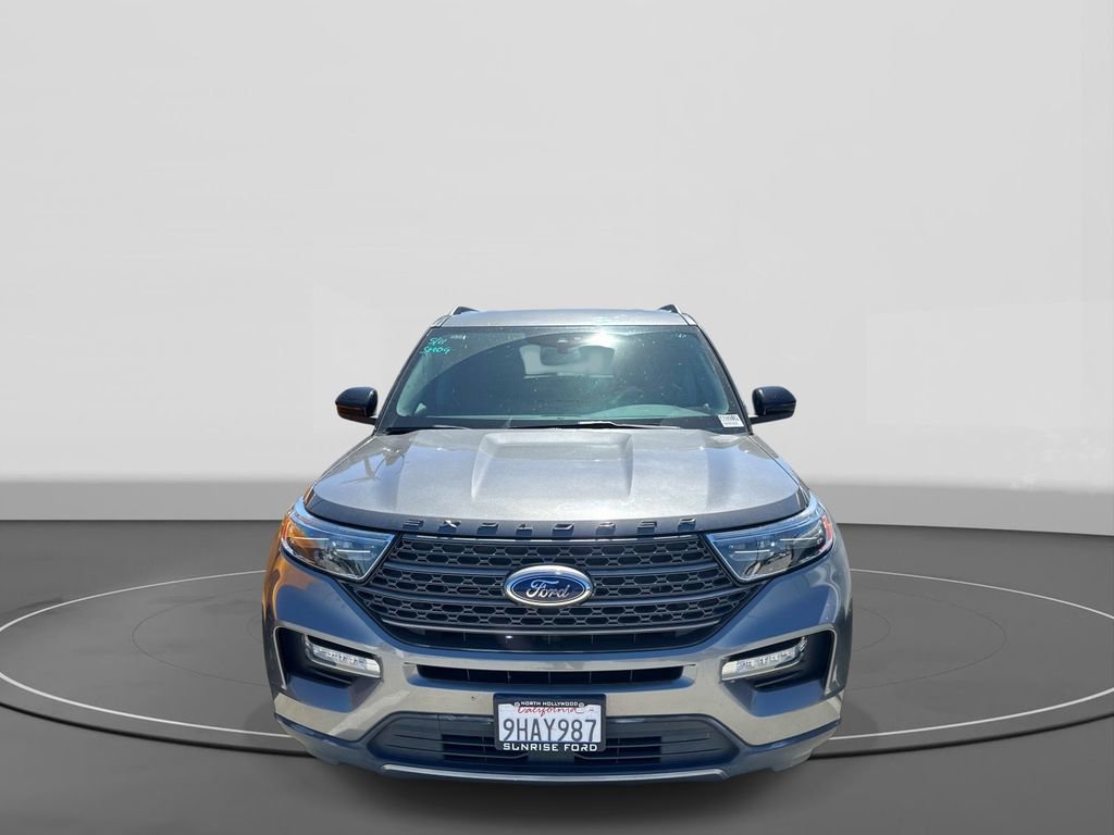 Used 2023 Ford Explorer XLT w/ Equipment Group 202A RWD image 3