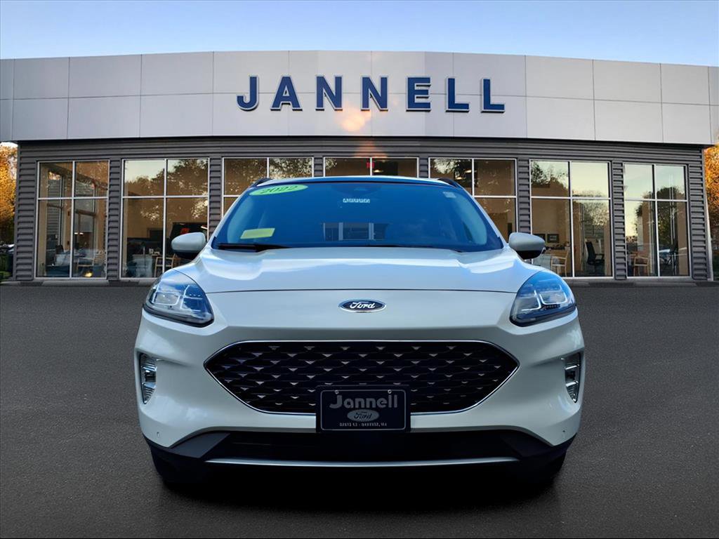 Used 2022 Ford Escape Titanium image 2