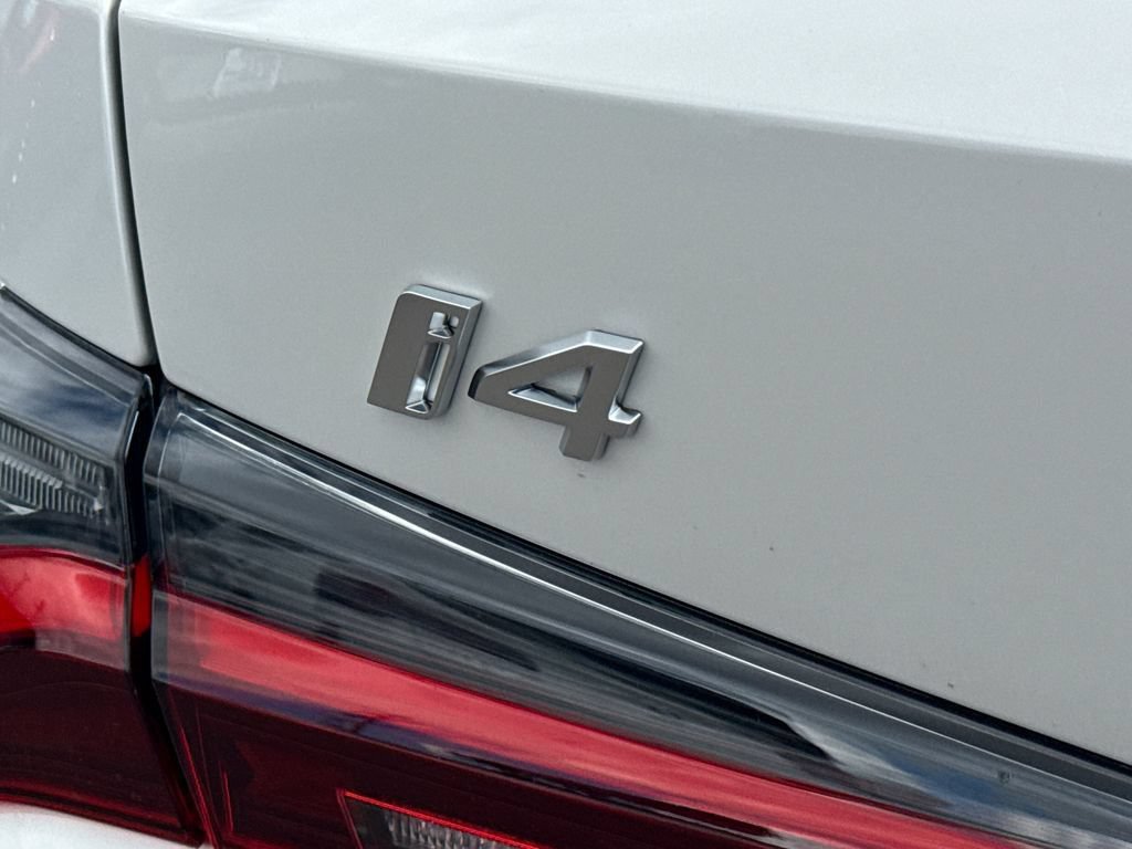 New 2026 BMW i4 eDrive40 RWD image 18