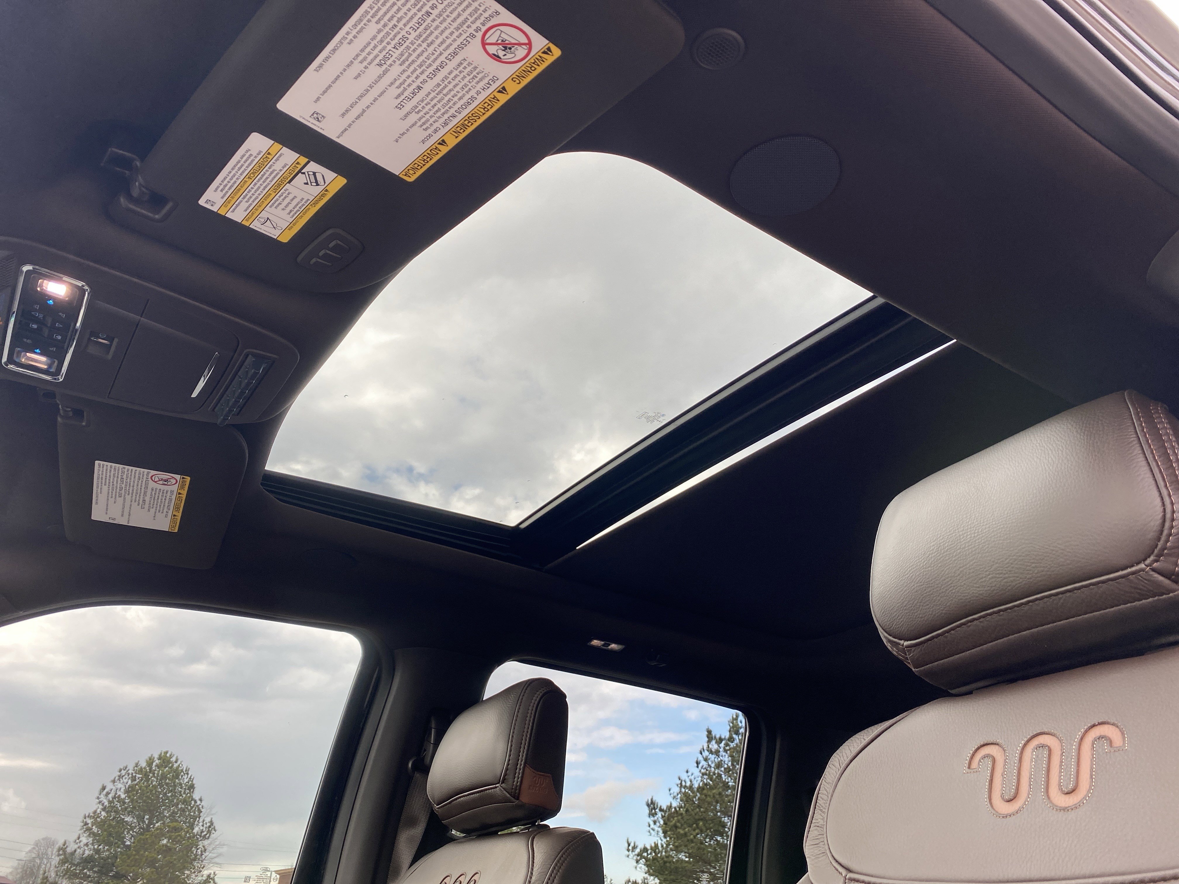 Used 2025 Ford F350 King Ranch image 9