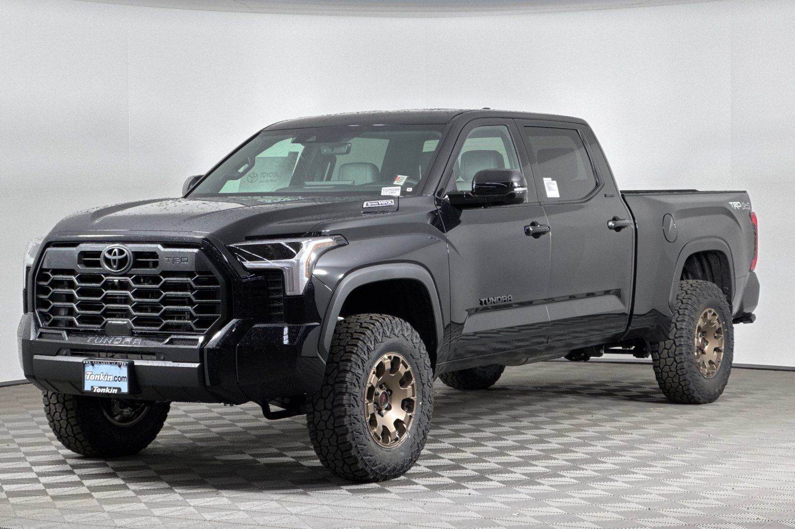 New 2025 Toyota Tundra Limited AWD/4WD image 8
