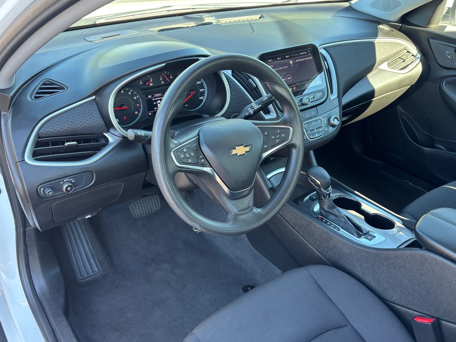 Used 2024 Chevrolet Malibu LT FWD image 20