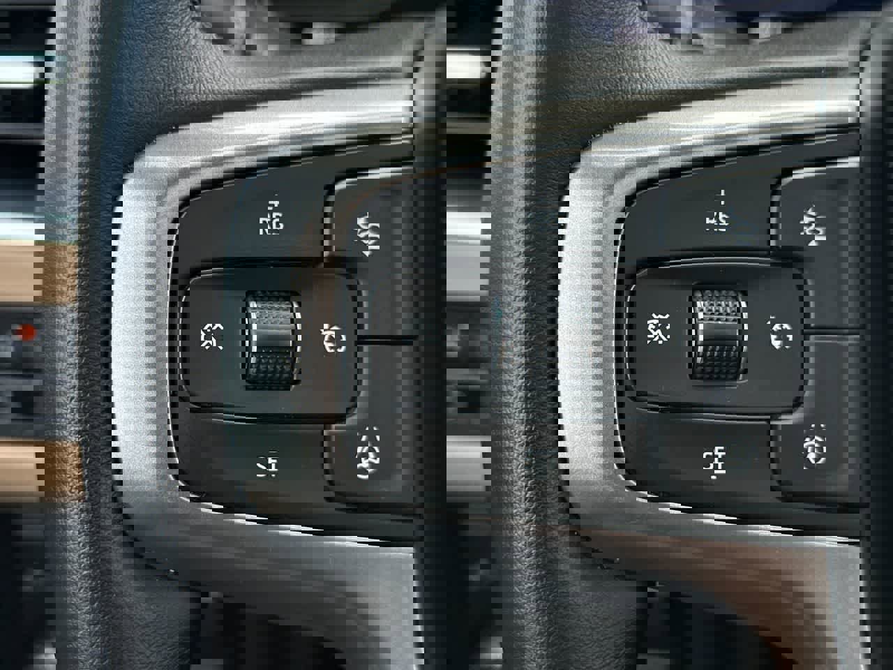 Used 2024 Chevrolet Tahoe Premier w/ Advanced Technology Package image 38