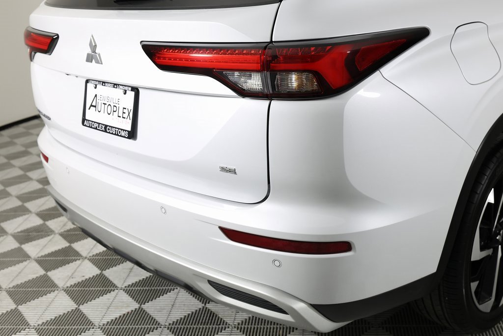 Used 2023 Mitsubishi Outlander SE image 44