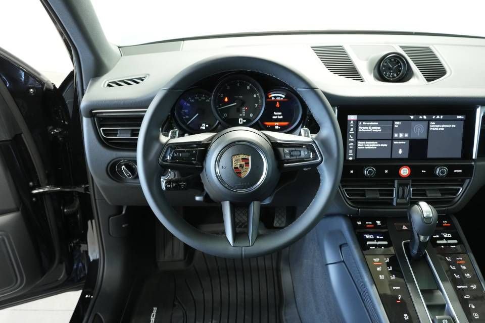New 2026 Porsche Macan AWD/4WD image 13
