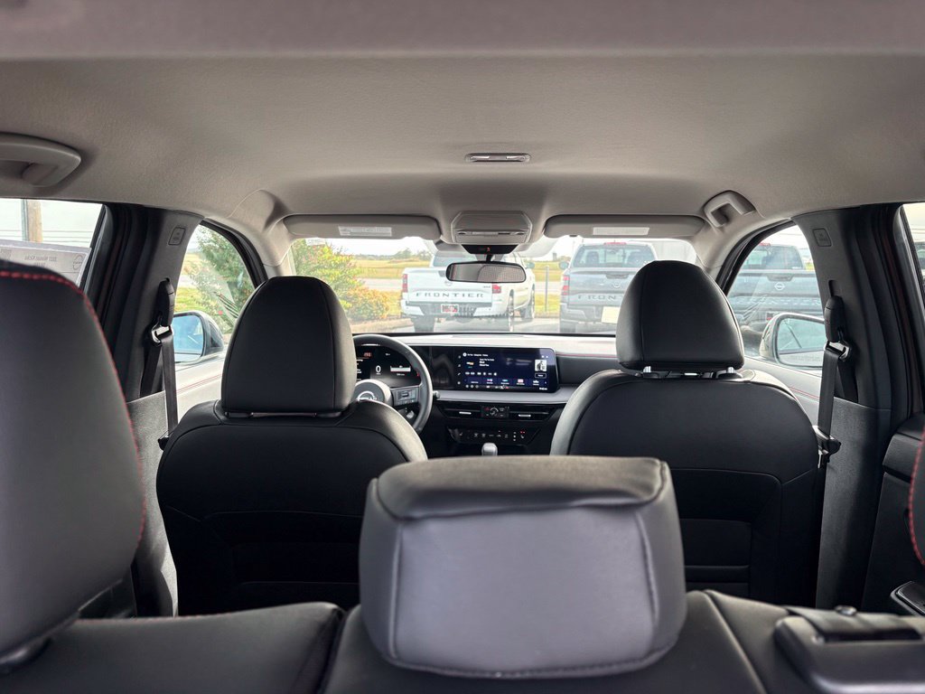 New 2027 Nissan Kicks SR FWD image 14