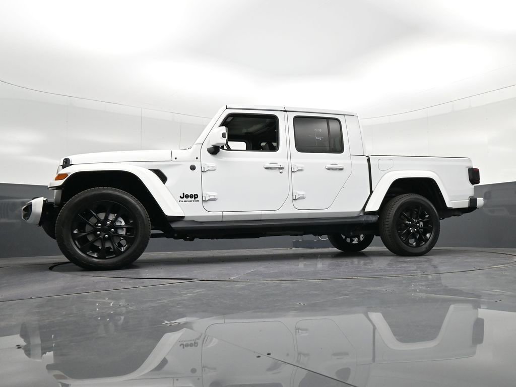 Used 2021 Jeep Gladiator Overland image 35
