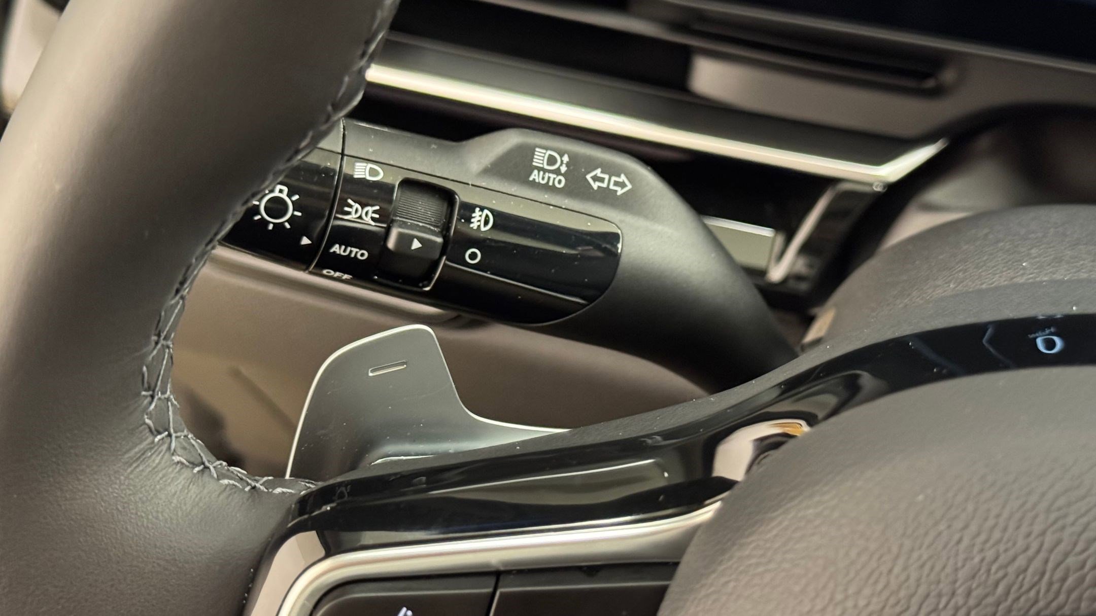 Used 2026 Kia Carnival SX Prestige image 36