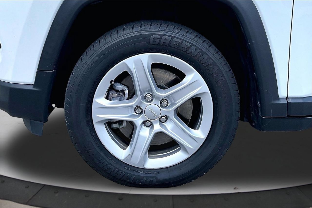 Used 2023 Jeep Compass Sport AWD/4WD image 31