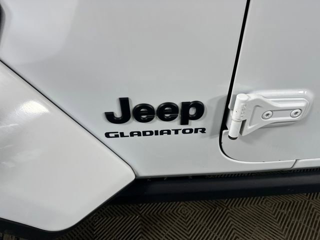 Used 2021 Jeep Gladiator Sport image 10