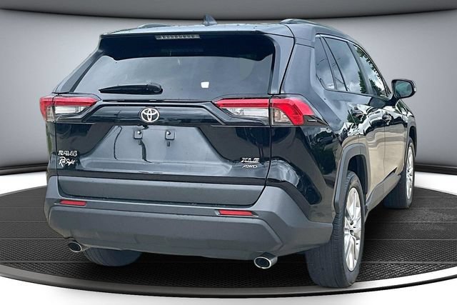 Used 2025 Toyota RAV4 XLE Premium w/ Weather Package AWD/4WD image 6