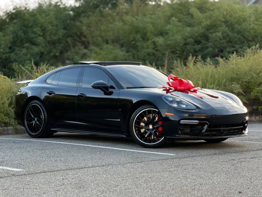 Used 2020 Porsche Panamera GTS image 1