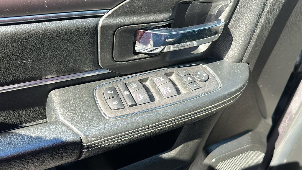 Used 2023 RAM 1500 Classic Warlock AWD/4WD image 7