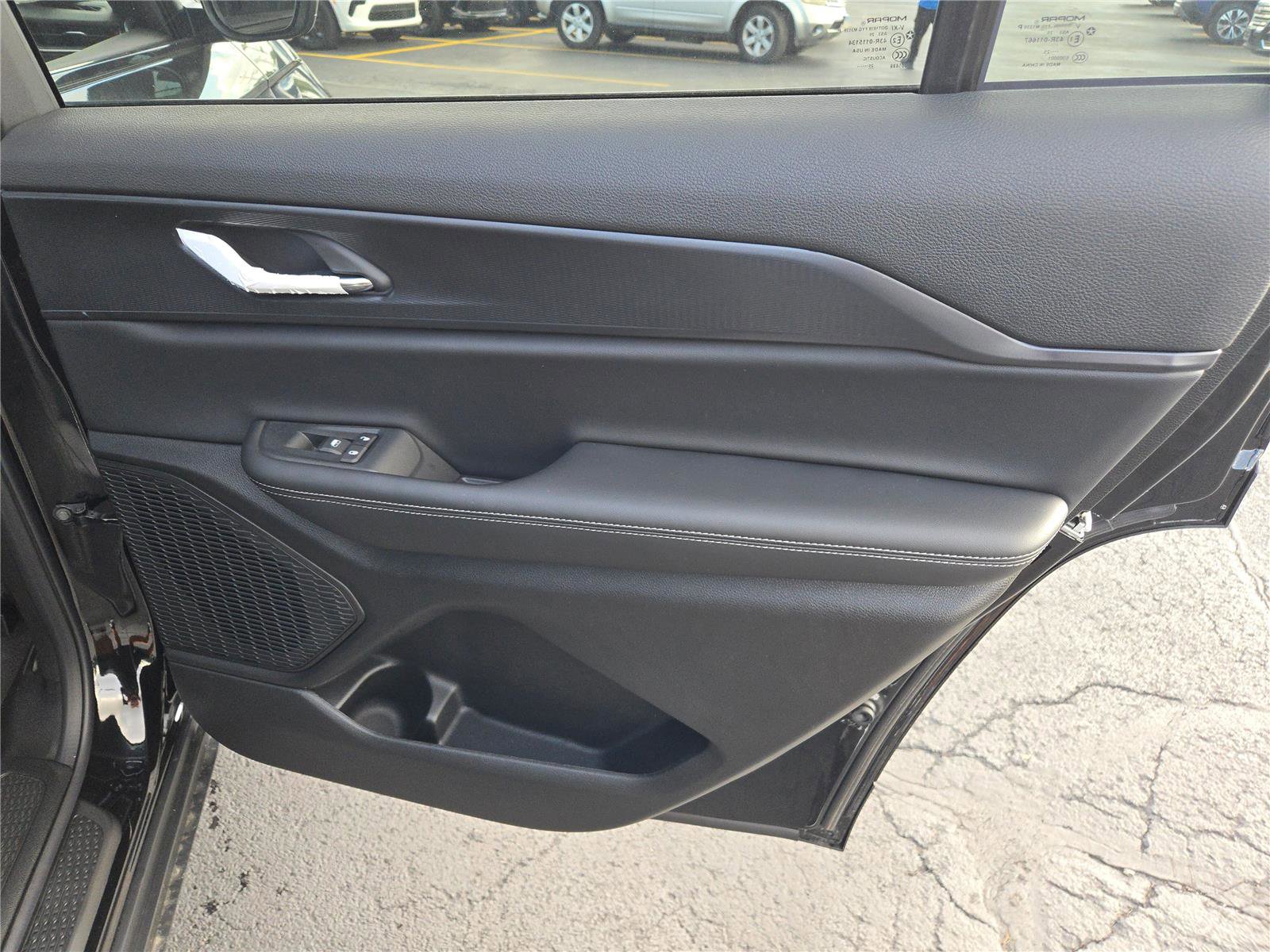 New 2025 Jeep Grand Cherokee L Laredo w/ MOPAR Finishing Package image 9