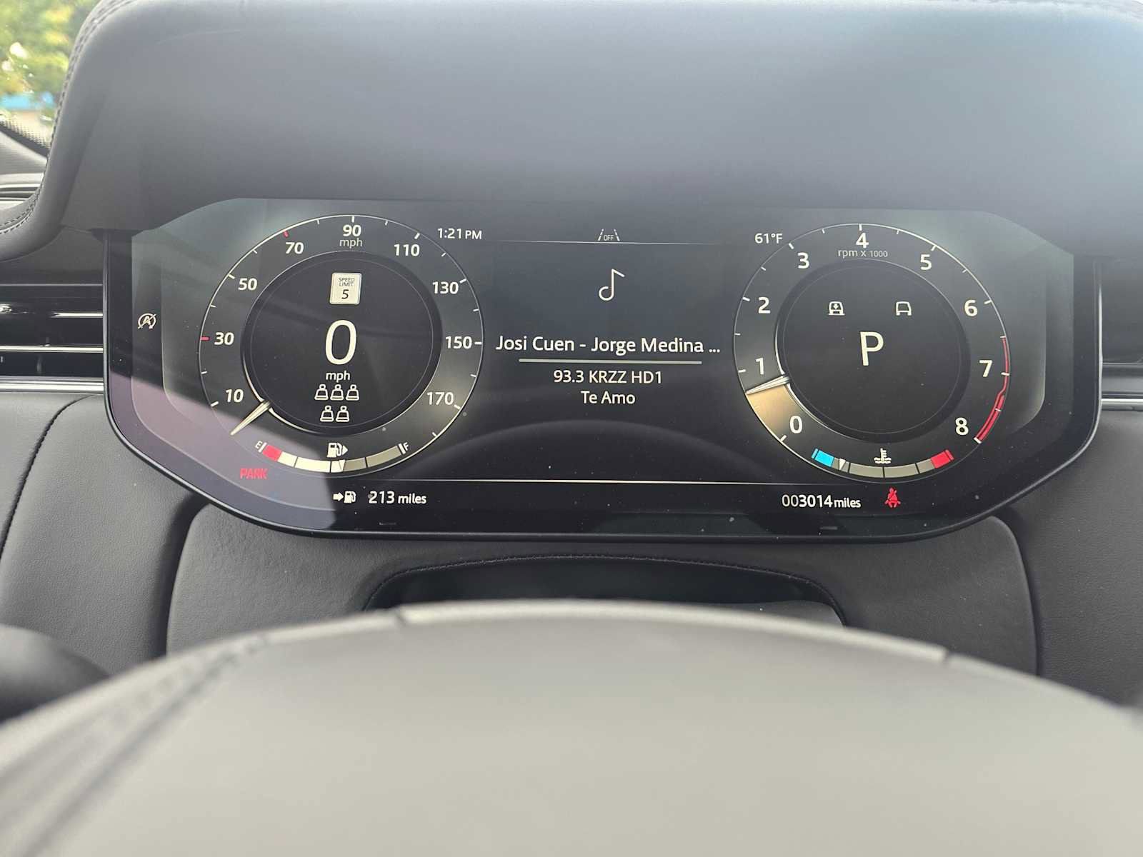 Used 2026 Land Rover Range Rover Long Wheelbase SE image 27