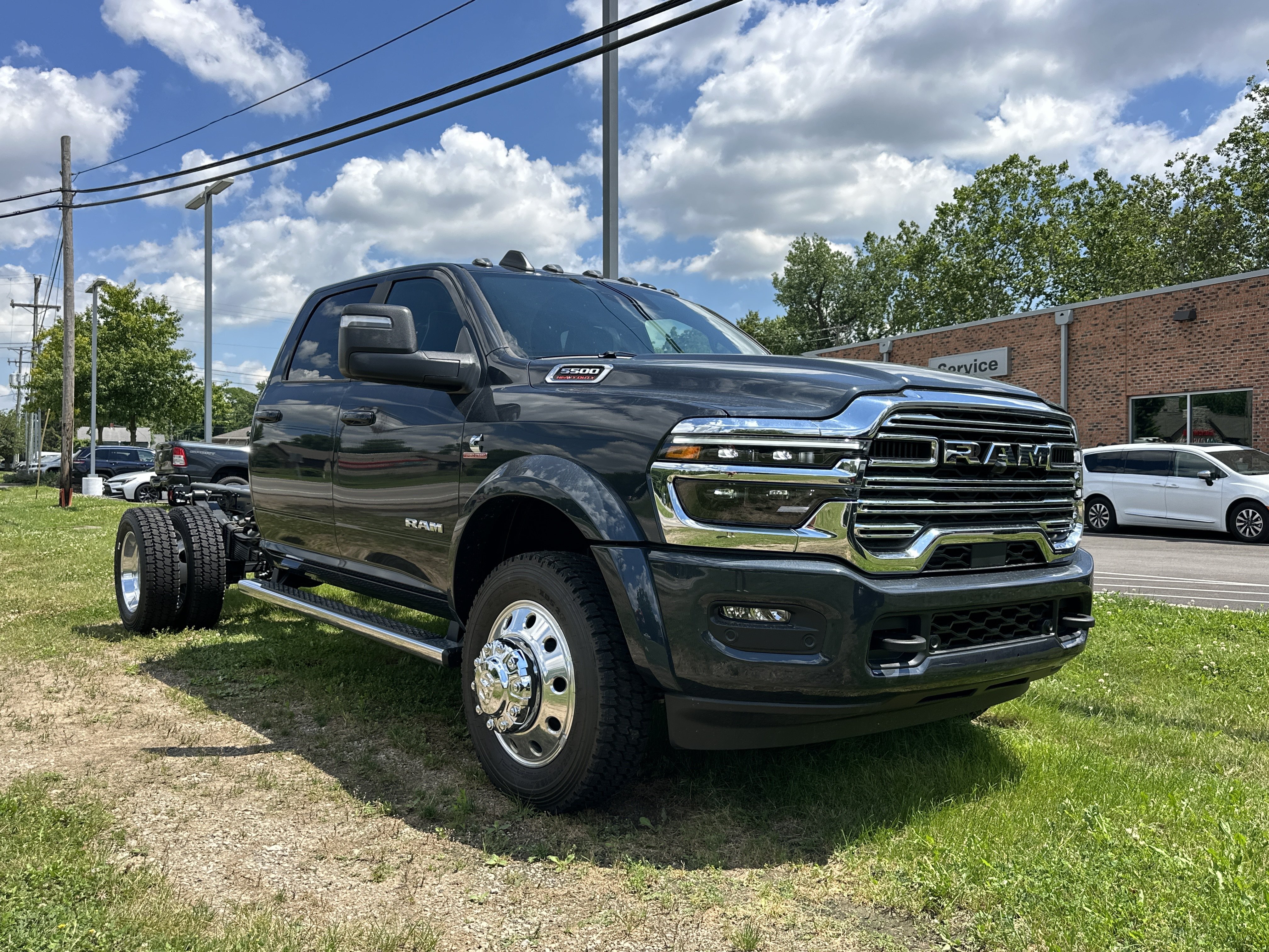 New 2026 RAM 5500 4x4 Crew Cab w/ Laramie Trim Package image 21