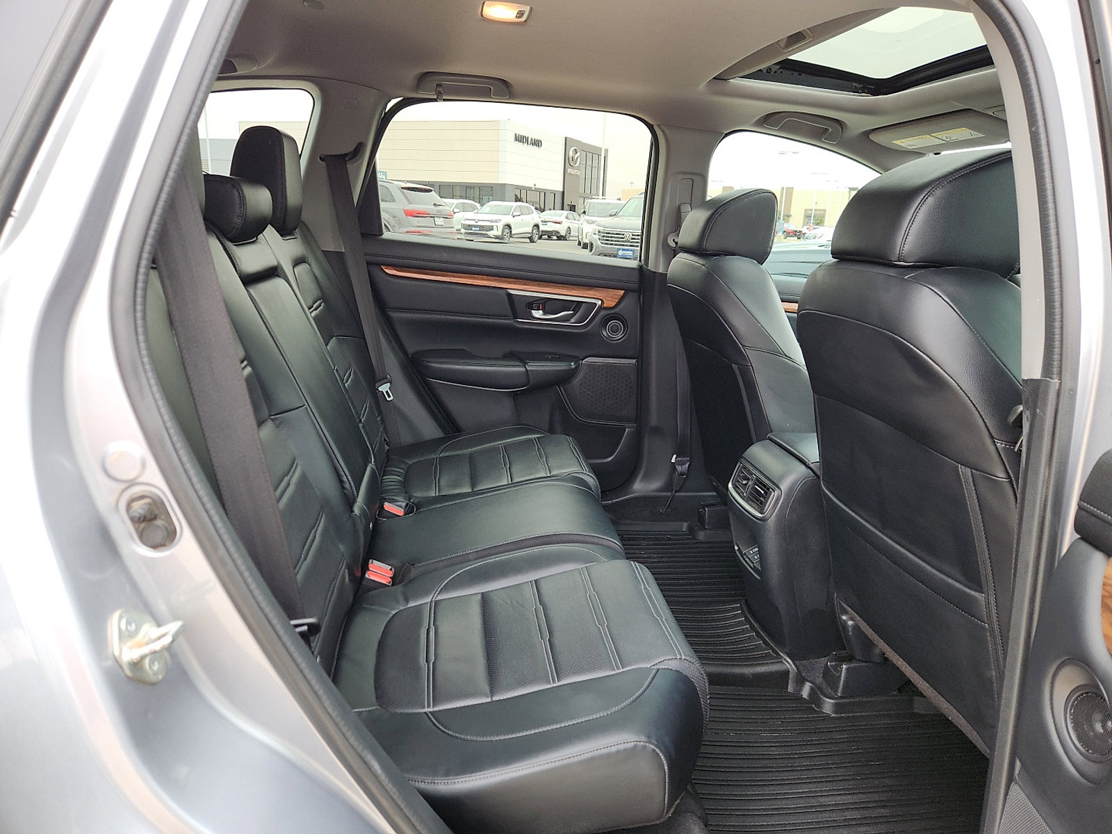 Used 2020 Honda CR-V Touring image 14