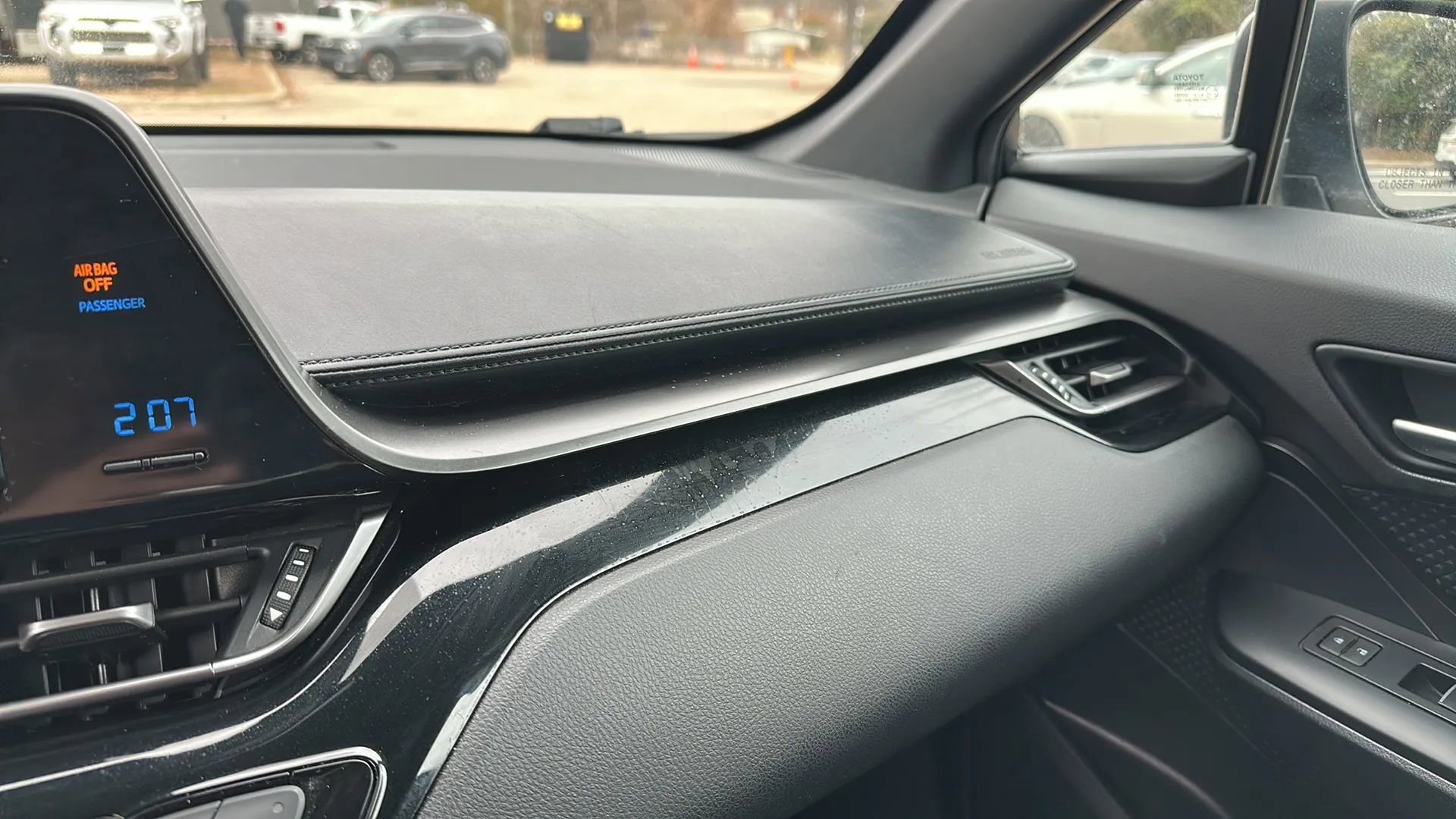 Used 2018 Toyota C-HR image 36