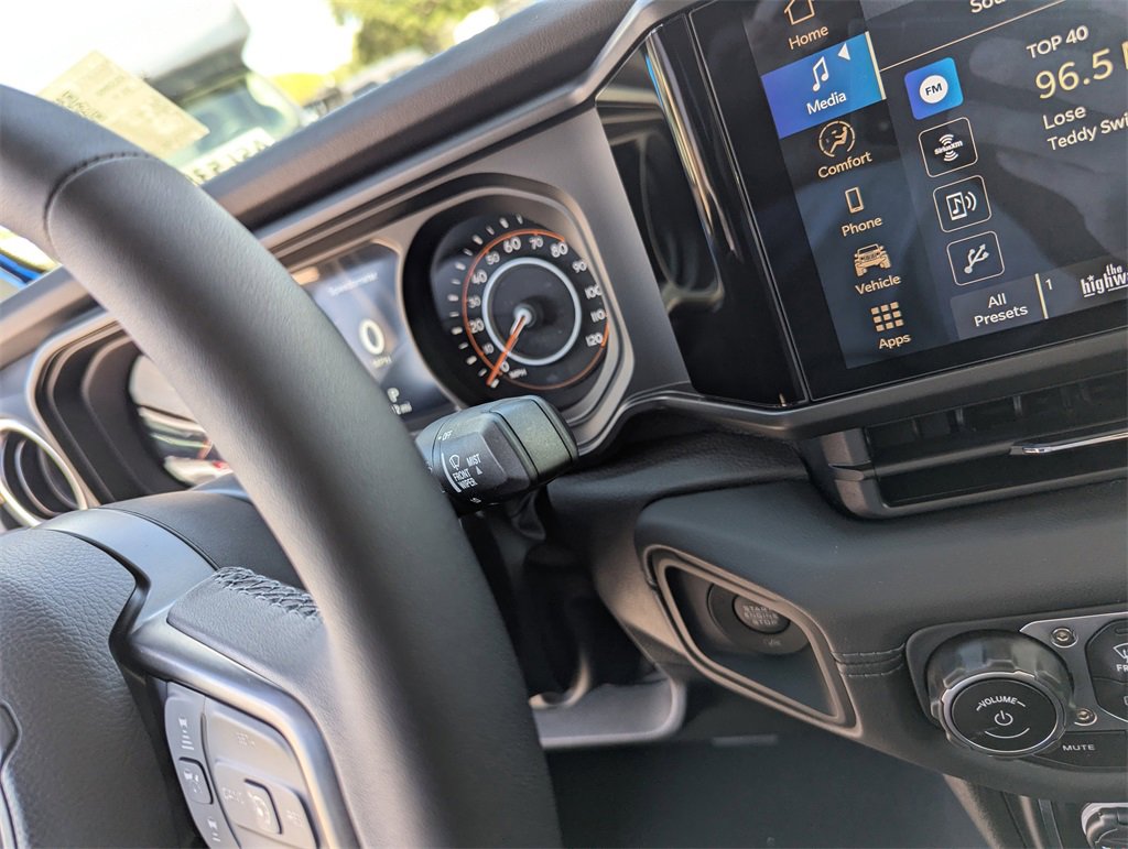 New 2025 Jeep Gladiator Sport image 23