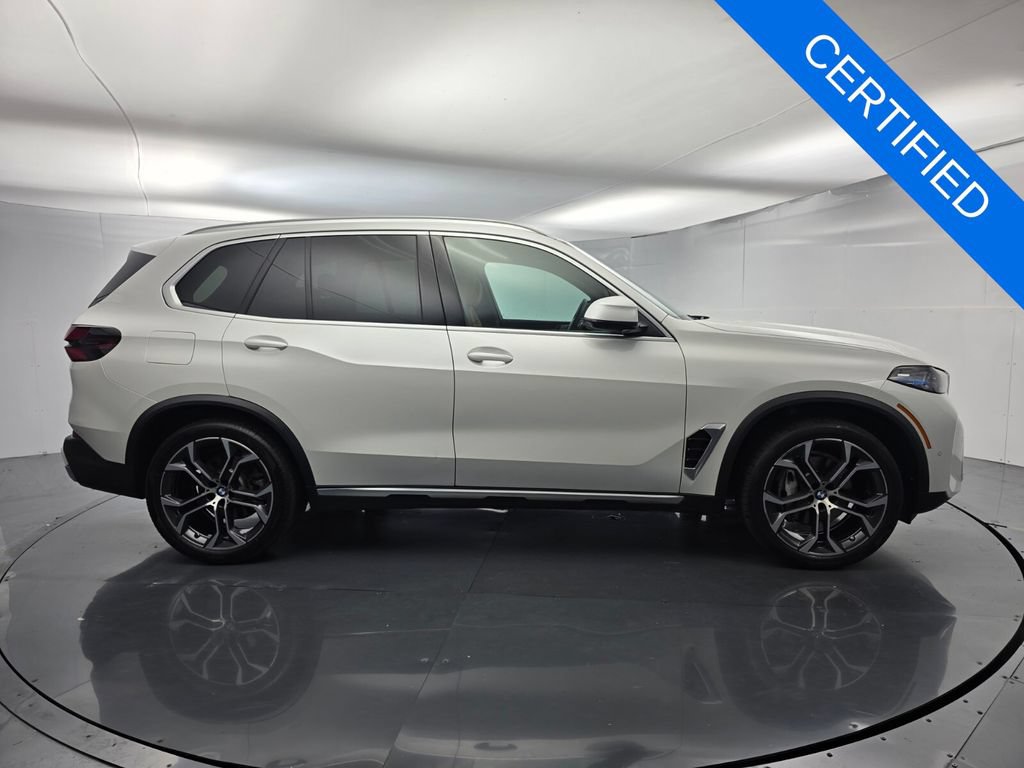Used 2025 BMW X5 sDrive40i w/ Parking Assistance Package RWD image 3