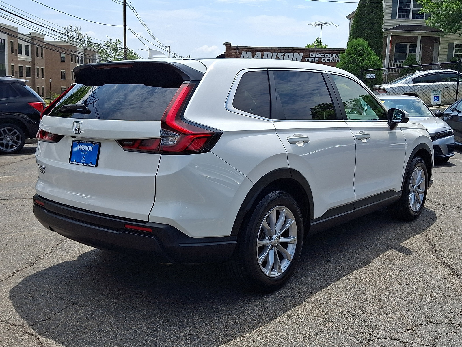 Used 2023 Honda CR-V EX image 4
