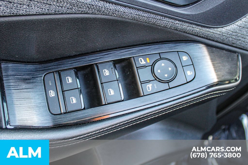 Used 2022 Nissan Rogue SV FWD image 39