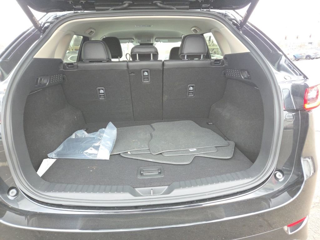 Used 2025 MAZDA CX-5 AWD 2.5 S w/ Preferred Package image 18