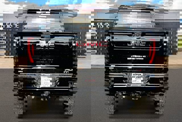 New 2026 GMC Sierra 2500 AT4 w/ AT4 Premium Plus Package image 4