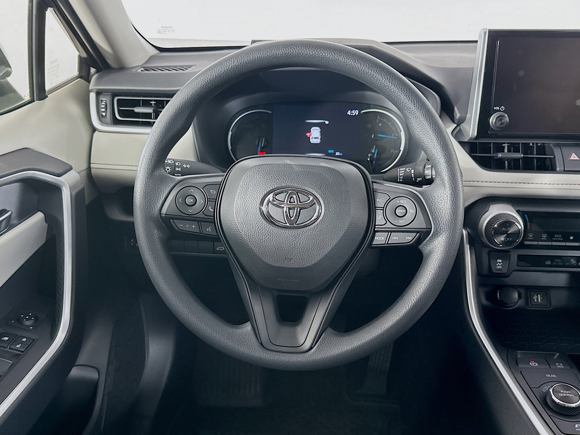 Used 2025 Toyota RAV4 XLE w/ Convenience Package image 18