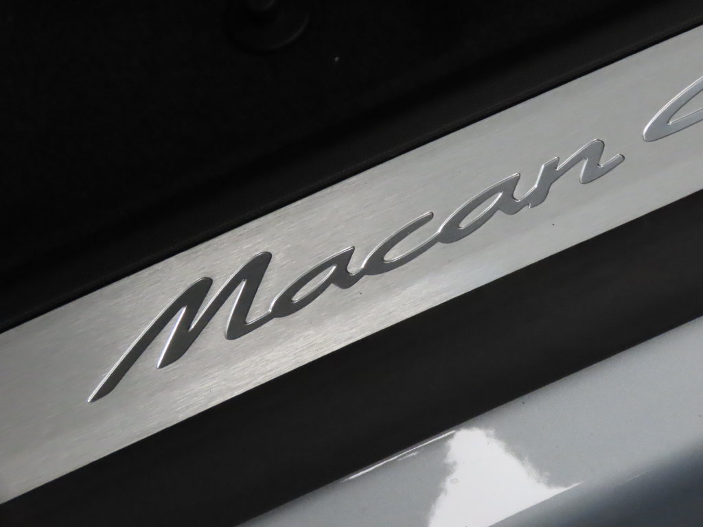 New 2026 Porsche Macan 4 Electric AWD/4WD image 42
