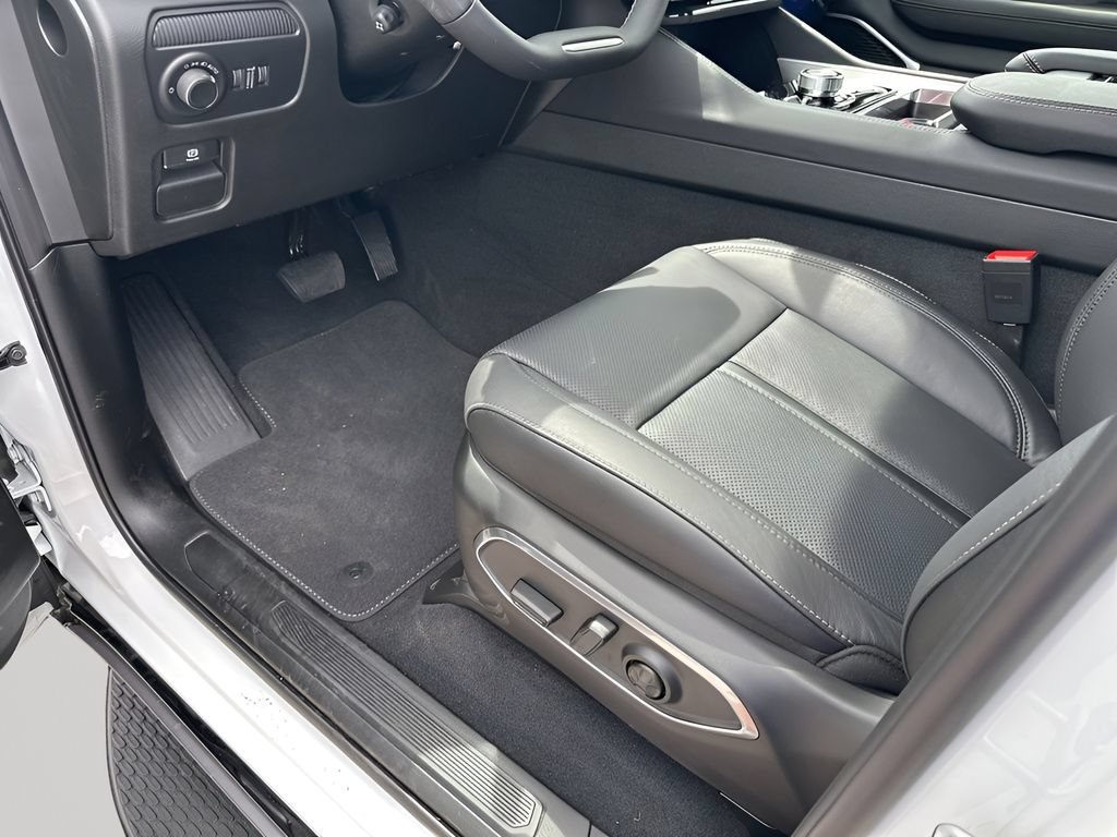 New 2026 Jeep Grand Wagoneer L Limited w/ 8-Passenger Seating Package AWD/4WD image 32