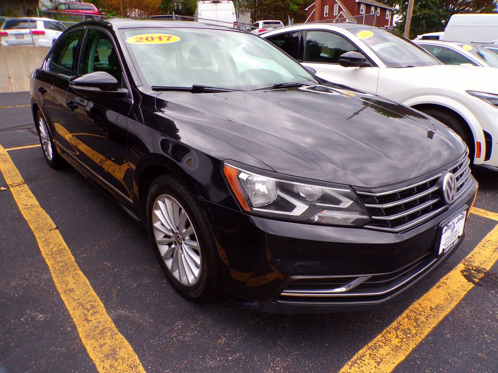 Used 2017 Volkswagen Passat 1.8T SE FWD image 3