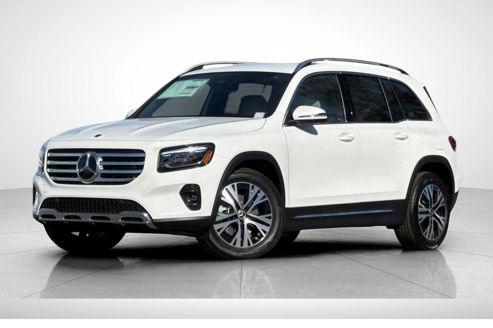 New 2026 Mercedes-Benz GLB 250 image 2