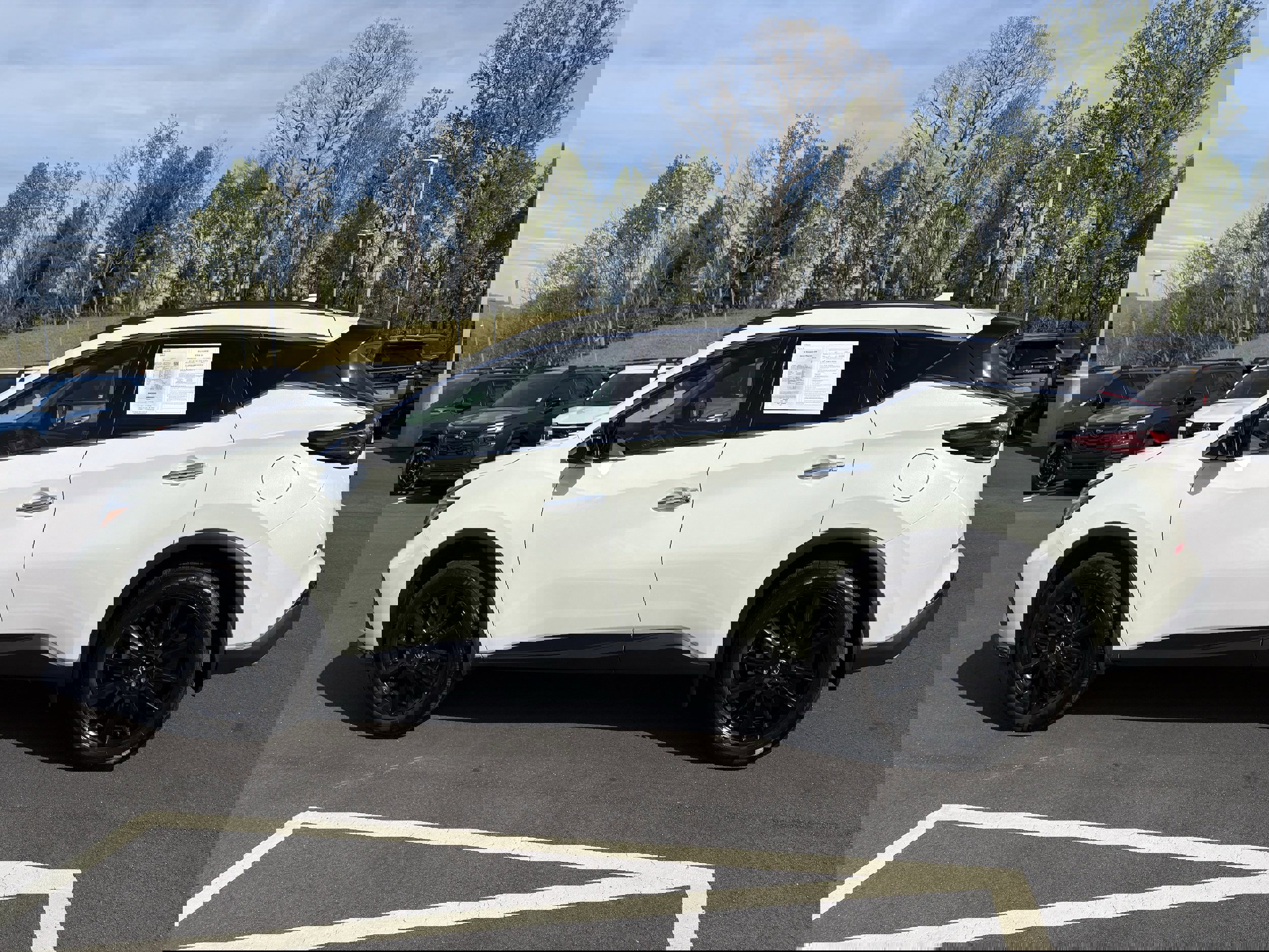 Used 2024 Nissan Murano SV w/ SV Midnight Edition Package FWD image 5