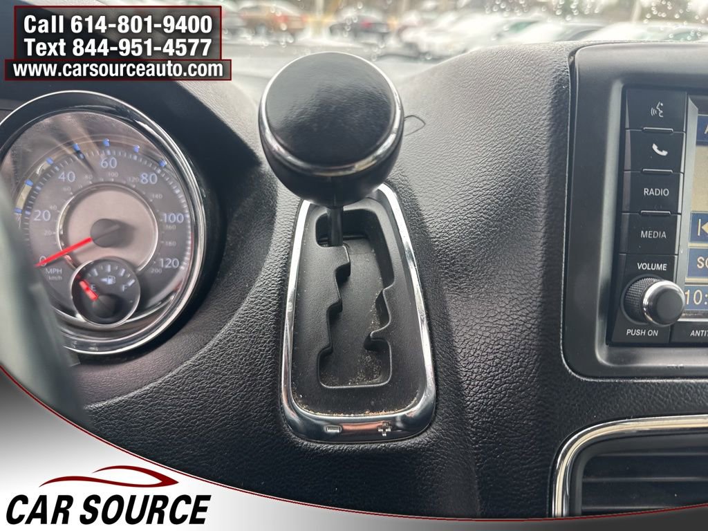 Used 2012 Chrysler Town & Country Touring w/ Entertainment Group #1 image 9