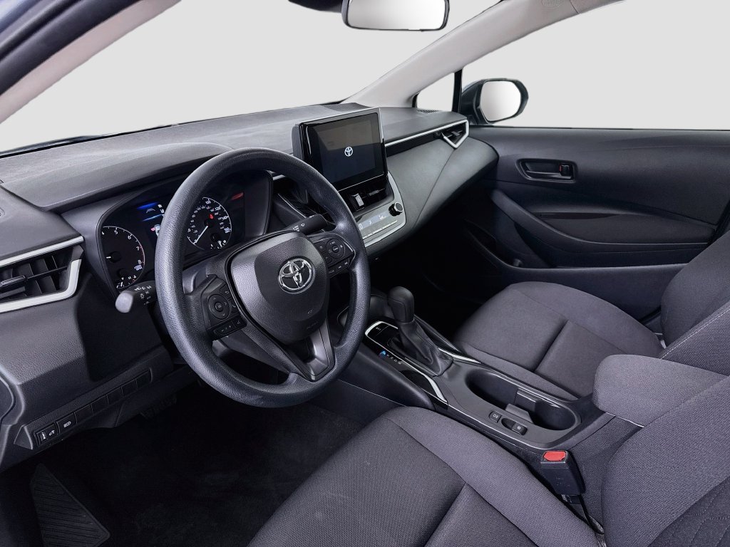 Used 2025 Toyota Corolla LE FWD image 10