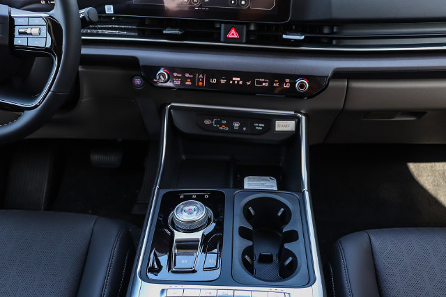 New 2027 Kia Carnival EX FWD image 6