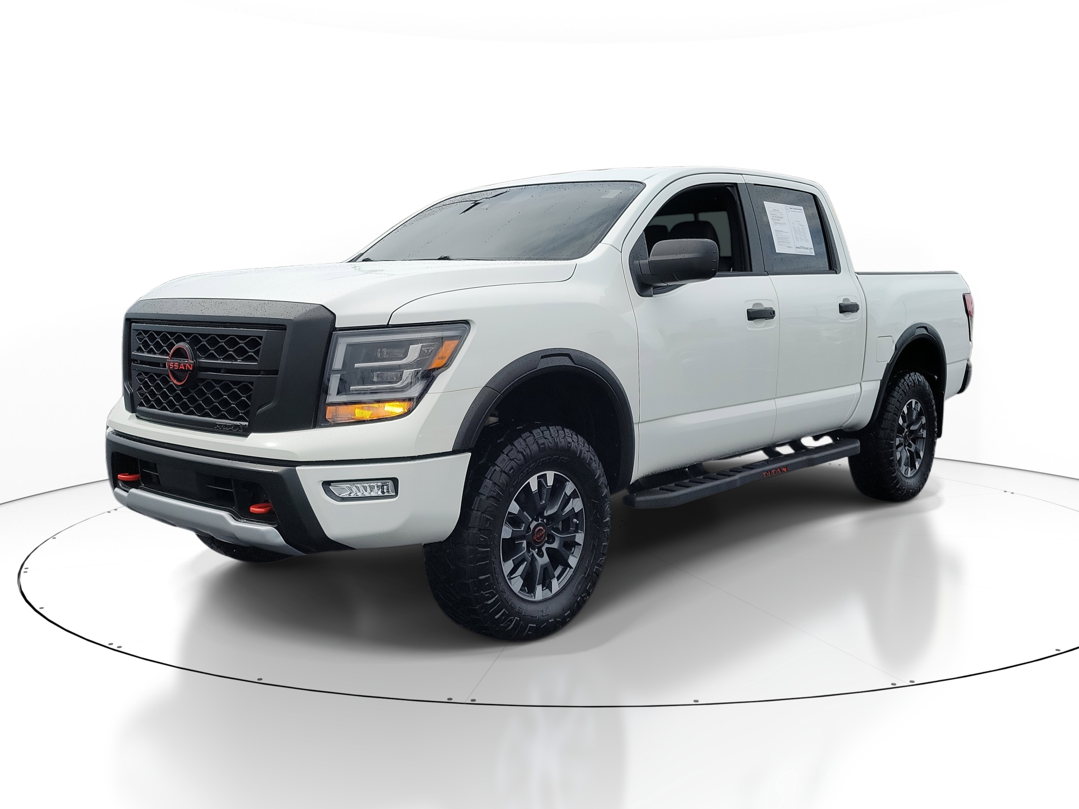 Used 2024 Nissan Titan PRO-4X w/ Off Road Protection Package image 2