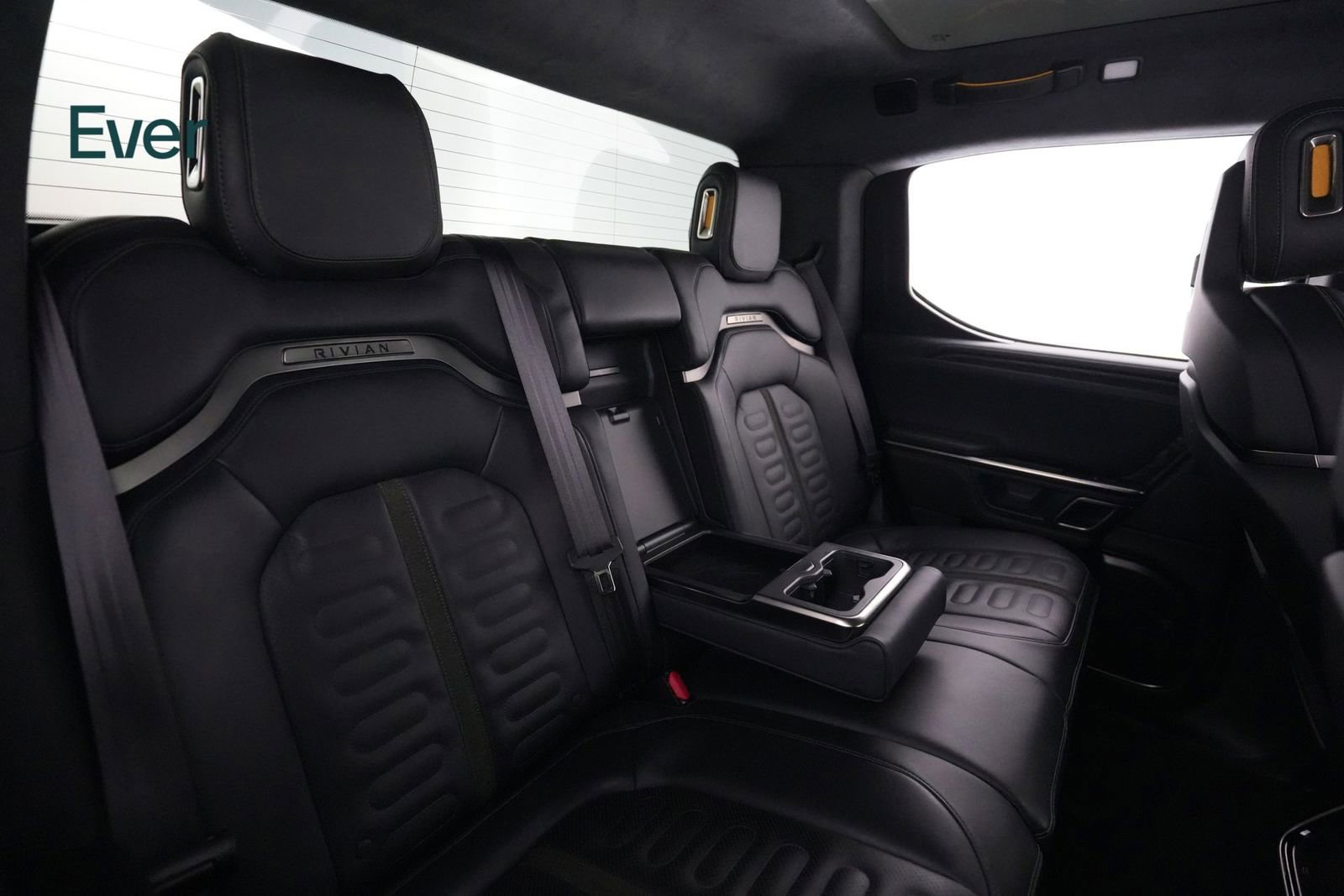 Used 2024 Rivian R1T Adventure image 5