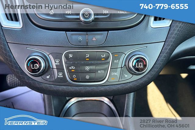 Used 2023 Chevrolet Malibu LT FWD image 16