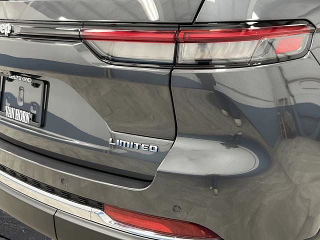 Used 2022 Jeep Grand Cherokee Limited image 34